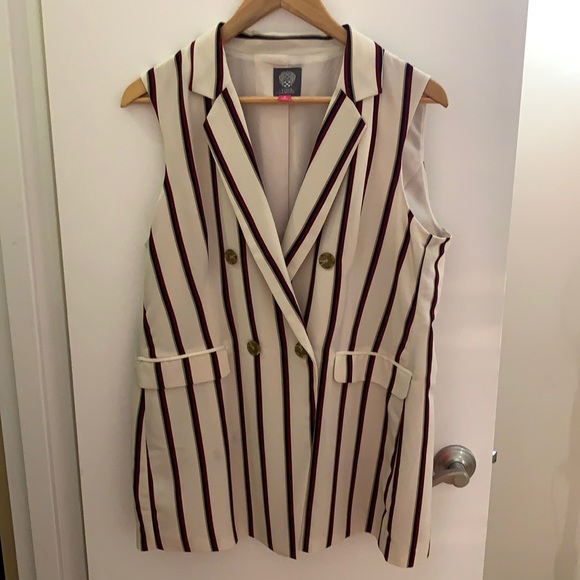 Vince Camuto- caravan stripe vest in sand drift - Picture 2 of 5